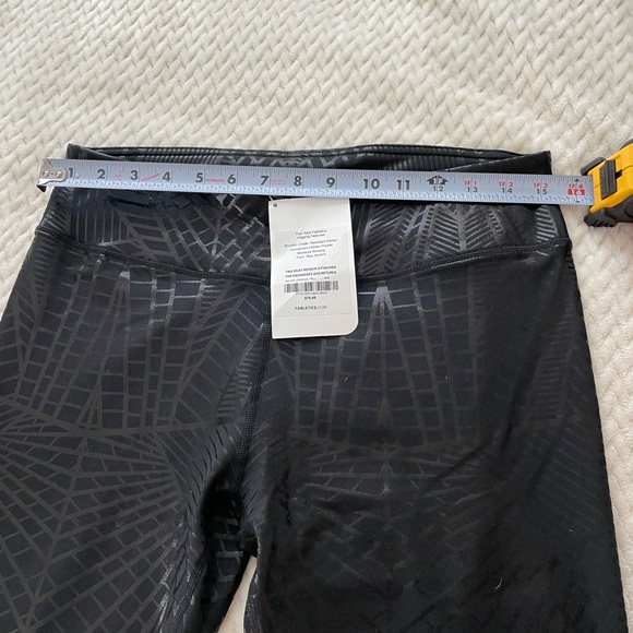 James Perse tee and fabletics leggings - Picture 6 of 7